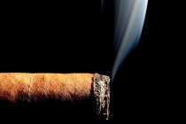 医疗服务+社交 泰康在线推出首款“戒烟险“